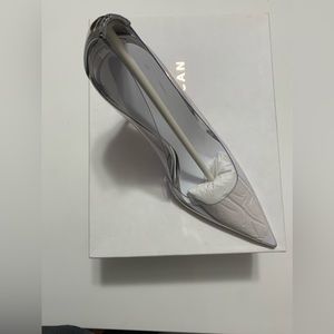 Good American Size 10 Cinderella Shoe